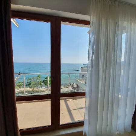Apartment Princess Lux Near Black Sea *