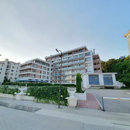 Apartment Princess Lux Near Black Sea *