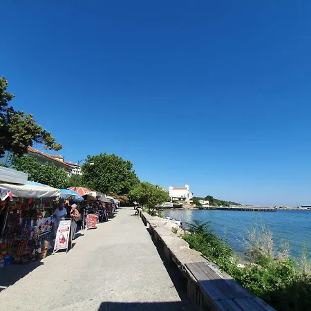 Princess Lux Near Black Sea Apartment