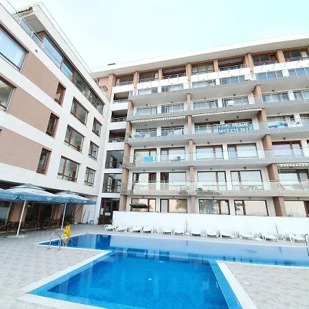 Princess Lux Near Black Sea Апартаменты Балчик